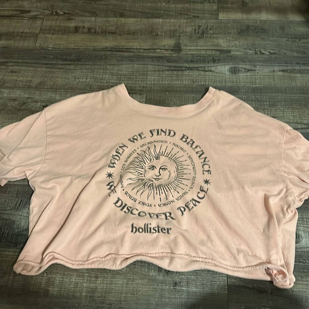 Pink cropped hollister shirt